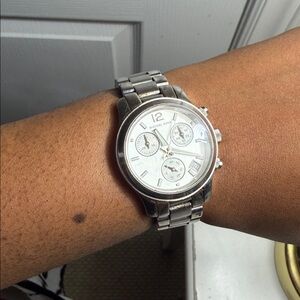 Michael Kors MK5428 Small Runway